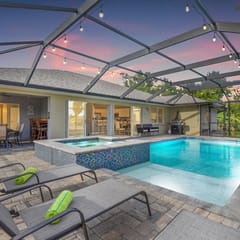 Flip Flops with Pool - Spa - Pet Friendly