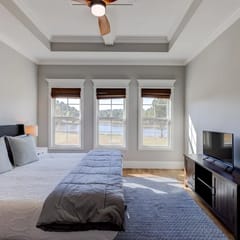 Stunning Waterfront Retreat: Spacious 4BR/2BA Home