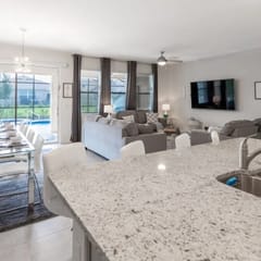 6BR Retreat with Pool, Spa & Movie Room