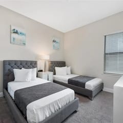 4BR Balmoral Home with Private Pool & Views