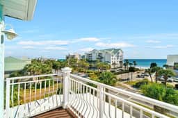 Crystal Playa with Private Pool and Beach Views