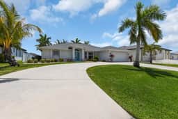 Flamingo Villa