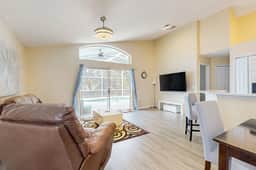 Open Plan 4 Bed Home w/ West Facing Pool (409)