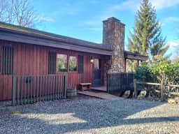 Lovely Cabin - Sleeps 12 - Close to Hatley Pointe - Image 3