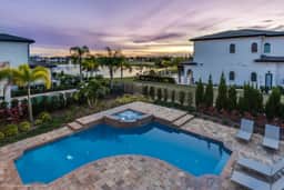 Luxury 7-Bedroom Reunion Retreat with Home Cinema & Pool - Image 2