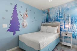 10 BED | 8 BATH Villa Gamesroom & POOL 3621Lily