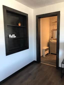 Cozy Updated Queen Ground Floor Studio