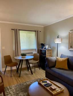 Cozy, Renovated Legends Fountain View - Unit 208