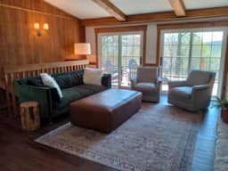 Adorable comfort on 2 acres close to hiking trails