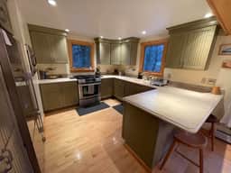 Chalet Jay - Vermont Ski and Golf Retreat - Image 3