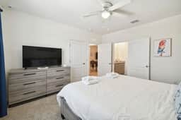 7704OML-Solterra Resort - Image 5