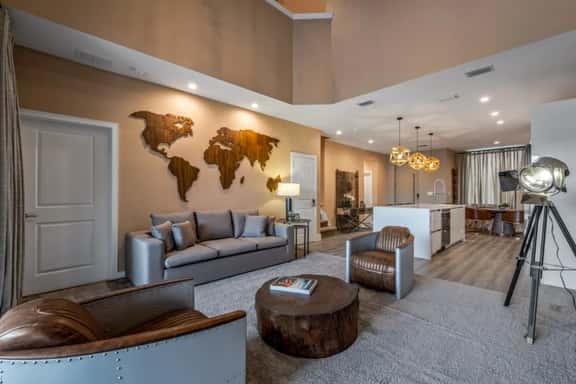 Elegant Luxury Townhouse Near Disney Parks - Image 1