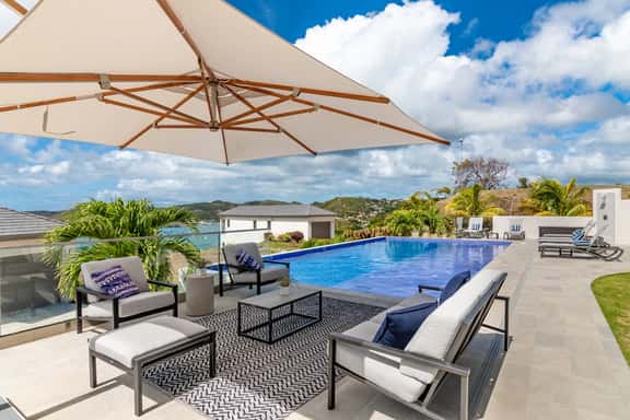 Aventurine 2 Bed Luxury Suite with Ocean View - Image 1