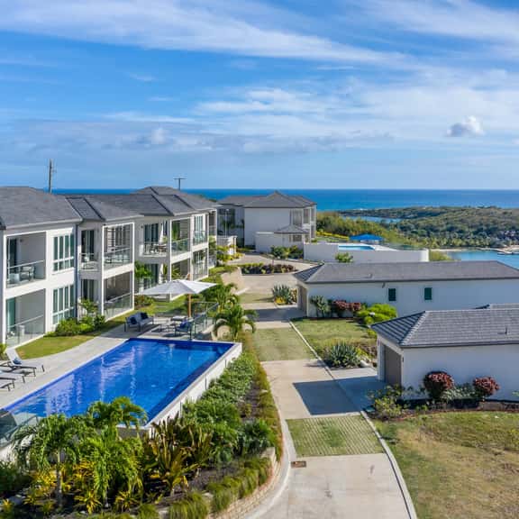Tiger's Eye - 2-Bed Luxury Suite with Ocean Views - Image 1