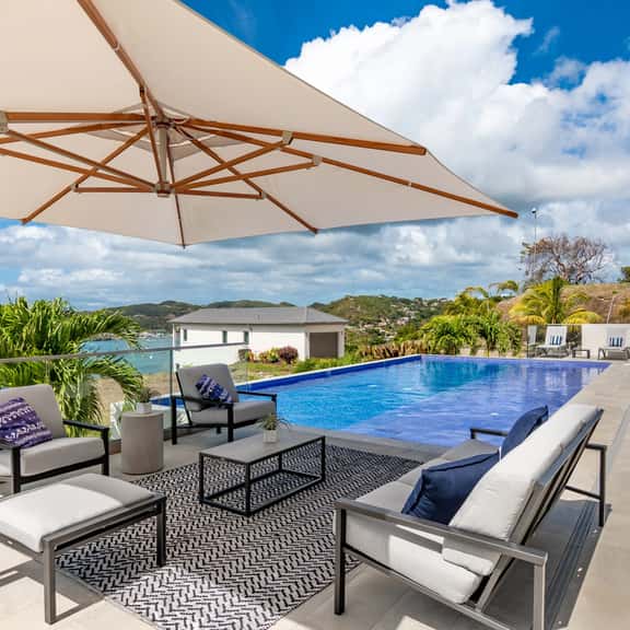Aventurine 2 Bed Luxury Suite with Ocean View - Image 1
