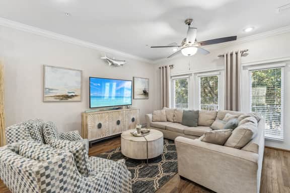 Silverfin Villa with Pool and Designer Interior