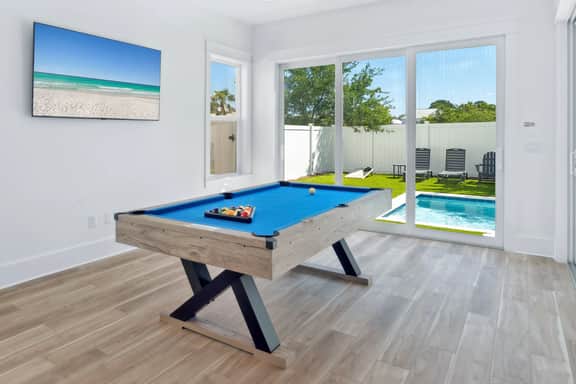Endless Summer Estate with Pool and Game Room
