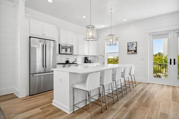 Endless Summer Estate with Pool and Game Room