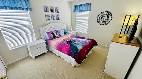 Close to Disney, Spacious Pool Home w/ Spa (430)