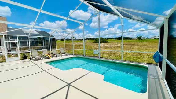 4 bed Pool home on Golf Community (626)