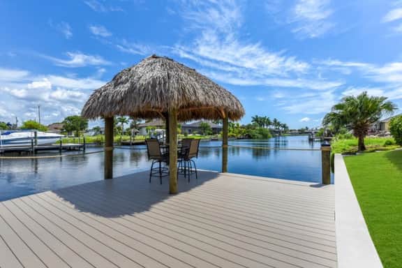 Villa del Sol with Pool