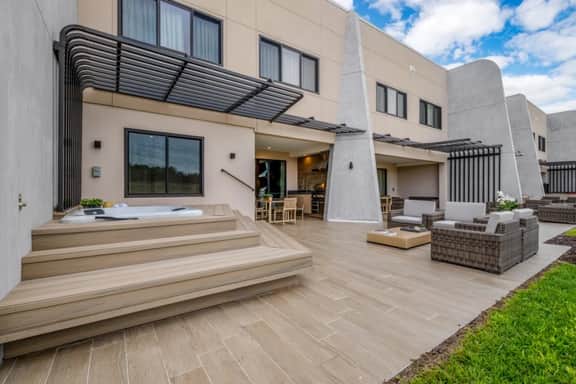 Modern Family Villa Close to Disney & Dining