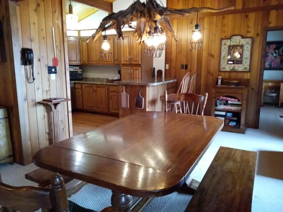Lovely Cabin - Sleeps 12 - Close to Hatley Pointe