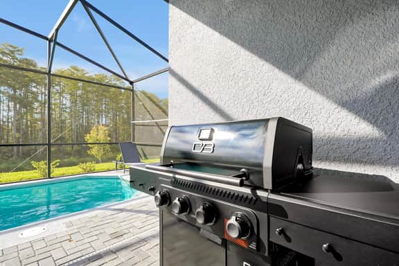 Modern 5-Bedroom Retreat with Themed Decor & BBQ - Image 5