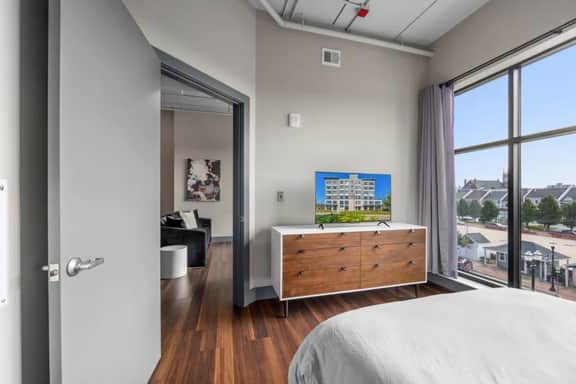 Luxury Apartment w/ City Views - Leonard Building