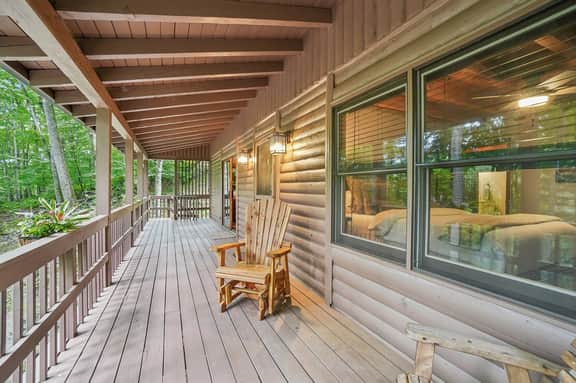 Wolf Laurel Cabin with Hot Tub Near Skiing - Image 3