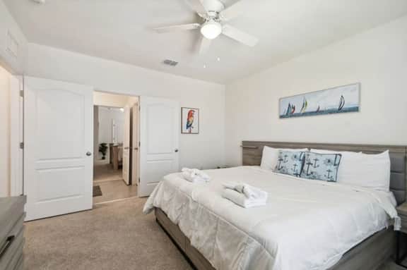 7704OML-Solterra Resort - Image 4
