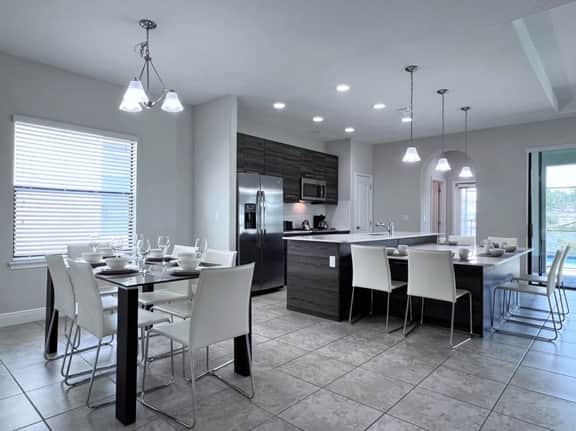5BR Balmoral Home with Private Pool - Image 4