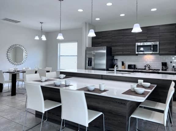 5BR Balmoral Home with Private Pool - Image 3