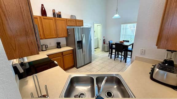 4 Bed Pool Home on Golf Community (1332) - Image 4