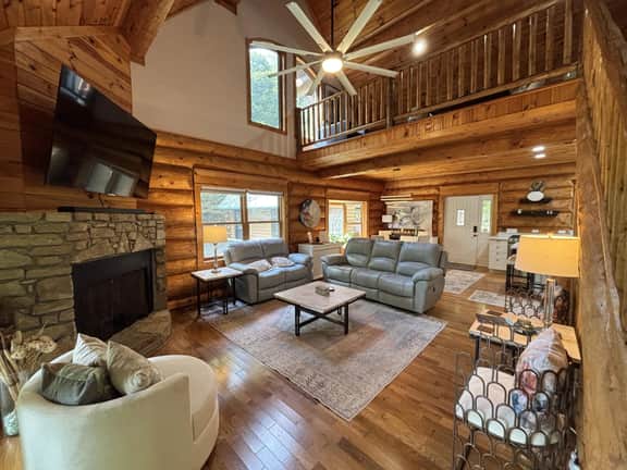 Mountain Music/205 Chestnut Village - Image 3