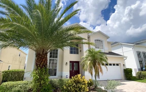 Spacious, Modern and clean pool home with spa!
