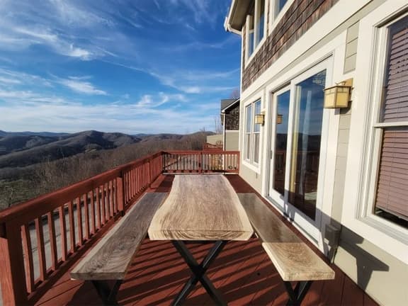 New! Peaceful Mountain Views, Deck, Trails nearby - Image 1