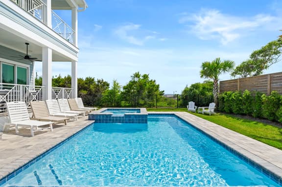 Tango Vista With Pool, Elevator, And Beach Views