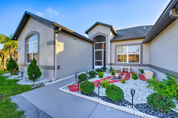 Spacious 4BR Family Villa Near Disney with Pool & Games