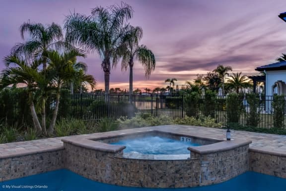 Luxury 7-Bedroom Reunion Retreat with Home Cinema & Pool - Image 1