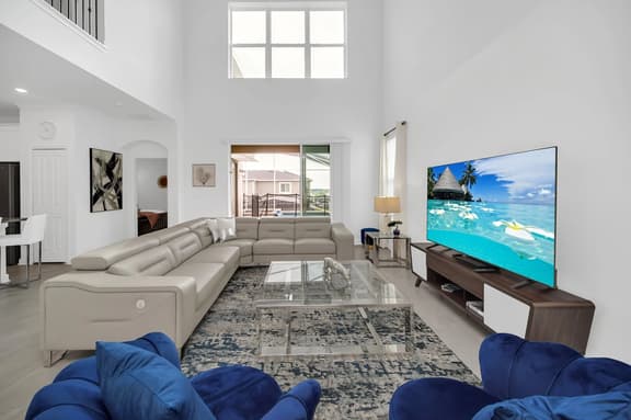 EV_9085 - Summer Villa - Image 1
