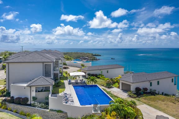 Citrine 2 Bedroom Luxury Suite w Resort Amenities