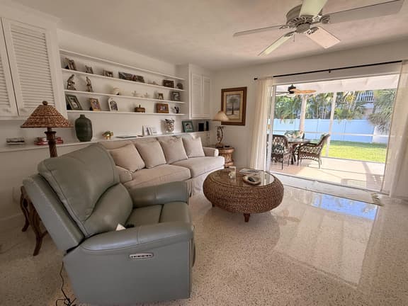 Sea Spray Private Beach Cottage