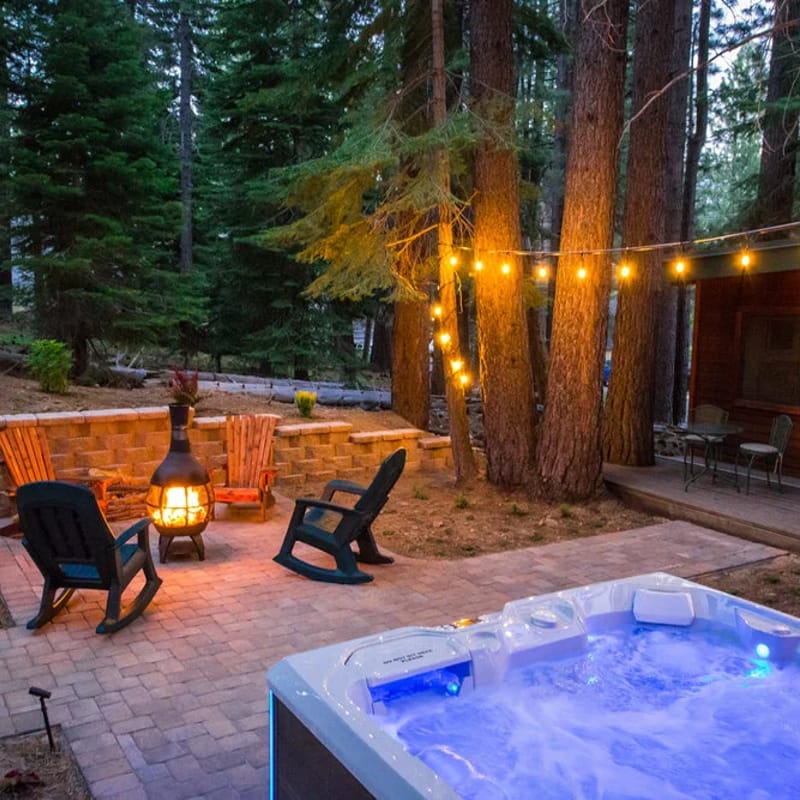 Shady Pines Cabin w/ Hot Tub & Forest Views